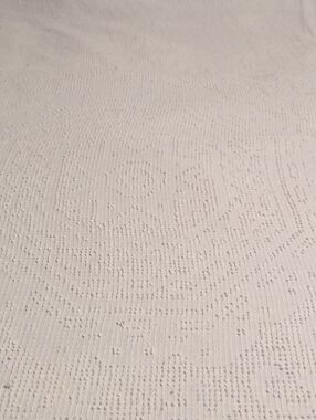 Cream Textured Quilted Bedspread - Unbranded